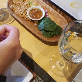 Bencharong Thai House - Ming kong - Thai Near Me - Arcata, California