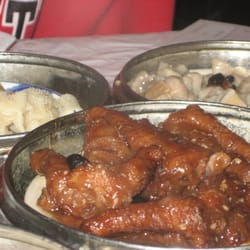China Chef - Mmm look at those chicken feet n spare ribs!