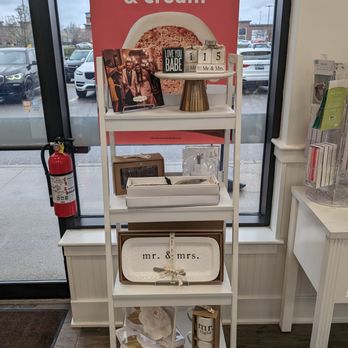 Nothing Bundt Cakes - Gift ideas - Bakeries Near Me - Etobicoke, Ontario