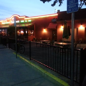 Applebee's Grill + Bar - Patio area and front entrance - American Near Me - Elk Grove, California