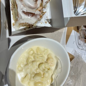 Panera Bread - Cinnamon rolls and mac & cheese - Salad Near Me - Miami, Florida
