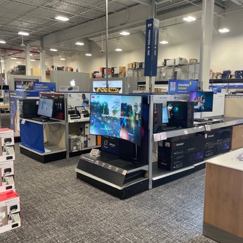 Best Buy-Levittown - Nobody in this photo. That's the point. - Electronics Near Me - Levittown, New York Best Buy-Levittown - Nobody in this photo. That's the point. - Electronics Near Me - Levittown, New York