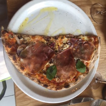 La Favorita - 14" onion, mushroom, half Parma ham - Italian Near Me - Edinburgh, EDH La Favorita - 14" onion, mushroom, half Parma ham - Italian Near Me - Edinburgh, EDH
