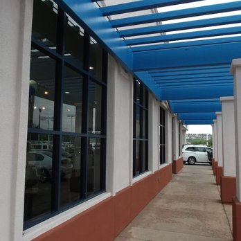 Paradise Window Cleaning - Washing Windows at Right Honda Scottsdale Today - Window Washing Near Me - Phoenix, Arizona