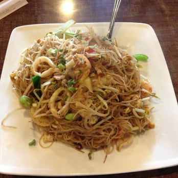 Banana Leaf - Singapore stir-fry noodle! - Malaysian Near Me - Houston, Texas Banana Leaf - Singapore stir-fry noodle! - Malaysian Near Me - Houston, Texas
