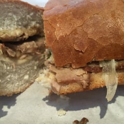 La Sangucheria Cordobesa - Me iba a un restaurante y me enteré que había sanguche de pata.