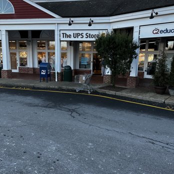 The UPS Store - Shipping Centers Near Me - Darien, Connecticut