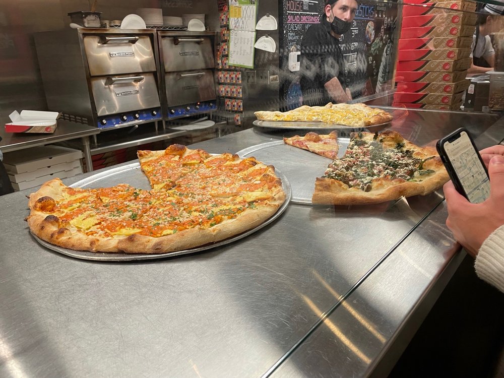 Food from Ian's Pizza Milwaukee | Downtown