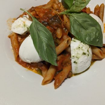Isolotto - Penne with eggplant and buffalo mozzarella - Italian Near Me - Paris, 75 Isolotto - Penne with eggplant and buffalo mozzarella - Italian Near Me - Paris, 75