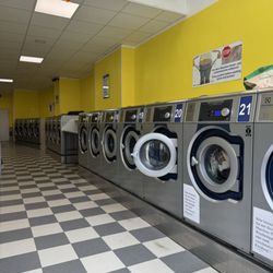 SB-Waschsalon Wallstraße - Washers.