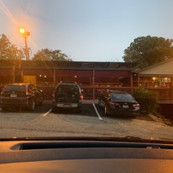 Woodpeckers Pub & Grub - Side view of restaurant