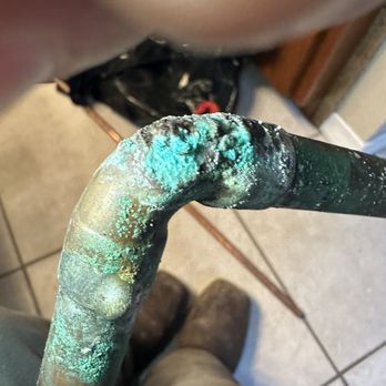 Honestee Plumbing - Pin hole leak in copper line - Plumbing Near Me - Fullerton, California Honestee Plumbing - Pin hole leak in copper line - Plumbing Near Me - Fullerton, California