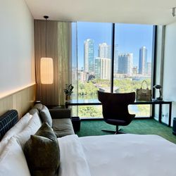 Loren Hotels - Lake View King Suite