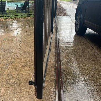 Garage Tec - Sliding Gate Off Track - Garage Door Services Near Me - Round Rock, Texas