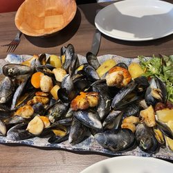Sea Breezes - The seafood platter for 2