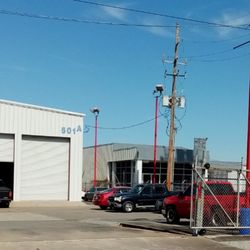 Gus's Auto Repair - Street View
