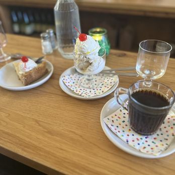 Margaret's - Dessert & coffee - Diners Near Me - Marfa, Texas Margaret's - Dessert & coffee - Diners Near Me - Marfa, Texas