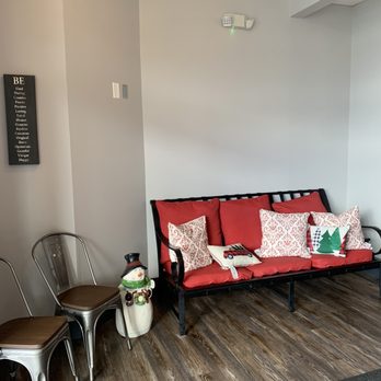 Bulrushes - Waiting area - Cafes Near Me - Prince Frederick, Maryland