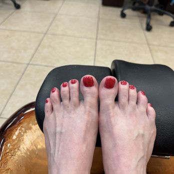 Pink Cherry Nails & Spa - Gel with Pearl & Honey Pedicure - Nail Salons Near Me - Austin, Texas