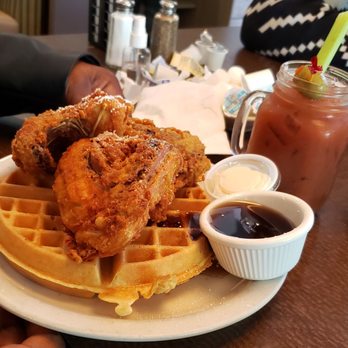 Bill's Cafe - Chicken and waffle served w. 3 breast - Breakfast & Brunch Near Me - Fremont, California