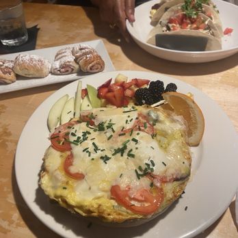 Venture Kitchen And Bar - Tomato and Zucchini quiche, steak tacos and raspberry bear claws. - Pizza Near Me - Hampton, Virginia Venture Kitchen And Bar - Tomato and Zucchini quiche, steak tacos and raspberry bear claws. - Pizza Near Me - Hampton, Virginia