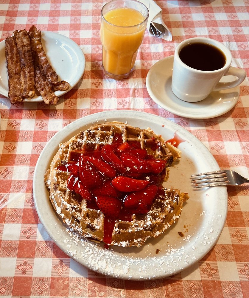 GRANMA’S HOUSE OF PANCAKES Updated October 2024 42 Photos & 76