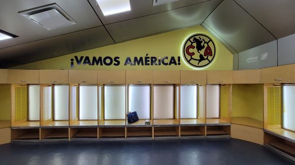 Estadio Azteca by null