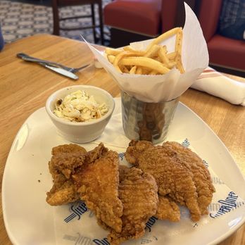 Silver Diner - Chicken tender platter - Diners Near Me - Gaithersburg, Maryland Silver Diner - Chicken tender platter - Diners Near Me - Gaithersburg, Maryland