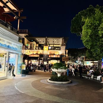 Wetzel's Pretzels - Downtown Disney District! - Pretzels Near Me - Anaheim, California Wetzel's Pretzels - Downtown Disney District! - Pretzels Near Me - Anaheim, California