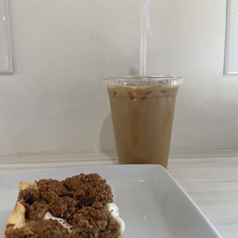 Common Goods - S'mores bar and Blueberry Pancake Latte - Bakeries Near Me - Ruston, Louisiana
