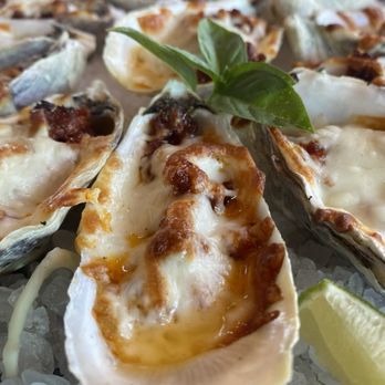 Restaurant JC'S - Oyster with cheese and chorizo - Seafood Near Me - Mulegé, BCS Restaurant JC'S - Oyster with cheese and chorizo - Seafood Near Me - Mulegé, BCS