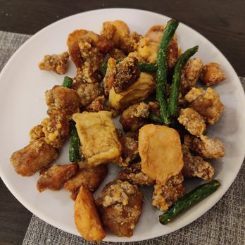 Gulp - Fries Platter (popcorn chicken, string beans, cuttlefish balls, bai ye tofu) - Taiwanese Near Me - Jersey City, New Jersey Gulp - Fries Platter (popcorn chicken, string beans, cuttlefish balls, bai ye tofu) - Taiwanese Near Me - Jersey City, New Jersey