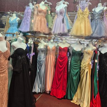 Belmont Boutique - Fashion Near Me - Chicago, Illinois Belmont Boutique - Fashion Near Me - Chicago, Illinois