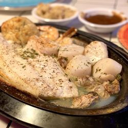 The Jolly Roger Restaurant and Bar - Broiled Combination Platter (fillet of flounder, scallops, shrimps, oysters and crab cake)