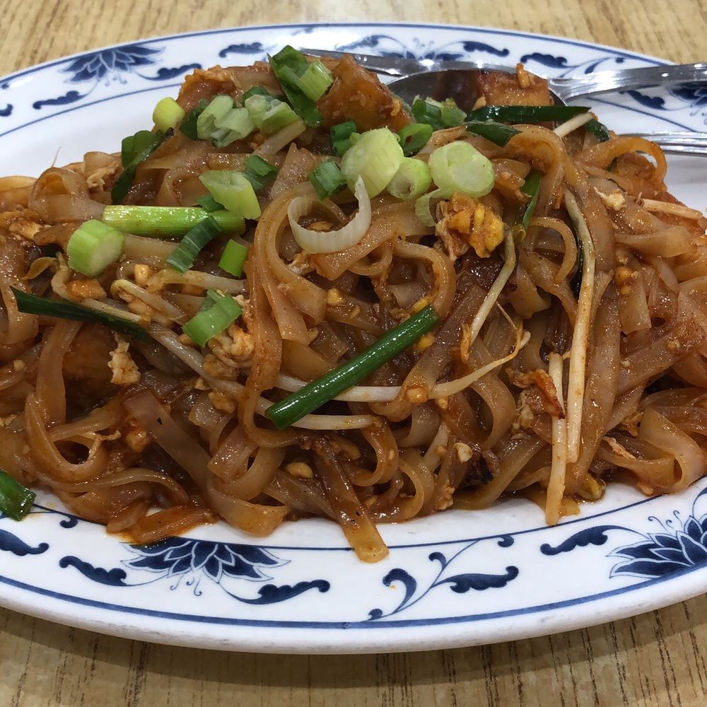 King Market - Pad Thai with fried tofu - Thai Near Me - Antioch, Tennessee King Market - Pad Thai with fried tofu - Thai Near Me - Antioch, Tennessee