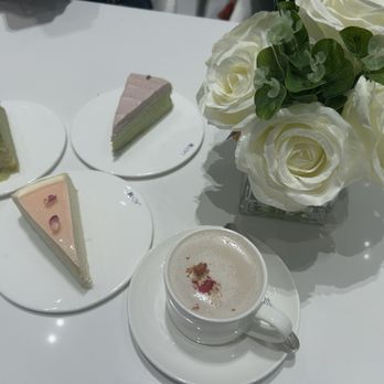Lady M Cake Boutique - Bakeries Near Me - Tysons, Virginia