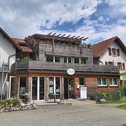 Naturwaren Ceres und Bio-Café - Außenansicht