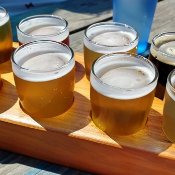Thunder Island Brewing - Highlights of the sampler for our beer snobs were a hazy IPA, a cider, and the porter. - Breweries Near Me - Cascade Locks, Oregon Thunder Island Brewing - Highlights of the sampler for our beer snobs were a hazy IPA, a cider, and the porter. - Breweries Near Me - Cascade Locks, Oregon