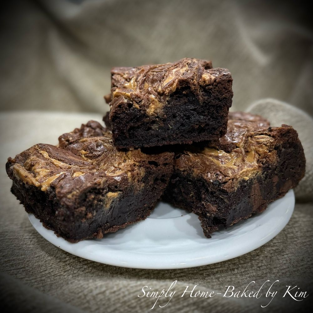 Simply Home-Baked by Kim Logo
