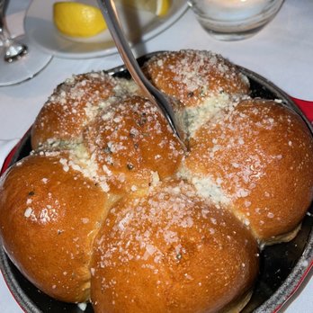 Steak 48 - Complimentary dinner rolls - Steakhouses Near Me - Charlotte, North Carolina