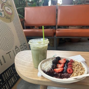 HITIDES Coffee - Açaí bowl and iced matcha - Coffee & Tea Near Me - Kansas City, Missouri HITIDES Coffee - Açaí bowl and iced matcha - Coffee & Tea Near Me - Kansas City, Missouri