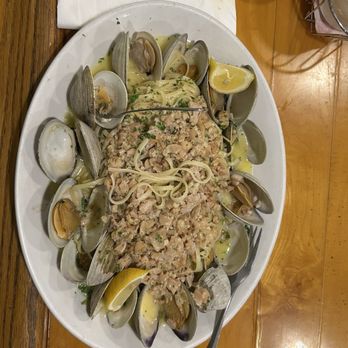 Destefano's Old Erie - Clams ala Olde Erie PLATTER ! - Pubs Near Me - Middletown, New York