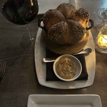 The Pocket - New American Near Me - Carmel-by-the-Sea, California