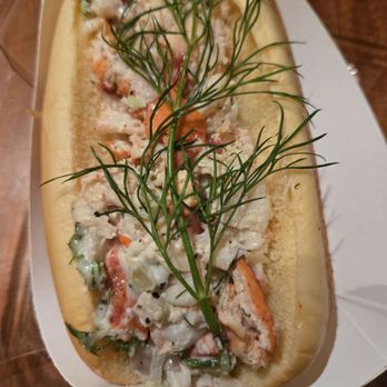 Stew Leonard's Farm Fresh Food - Lobster roll - Grocery Near Me - Yonkers, New York