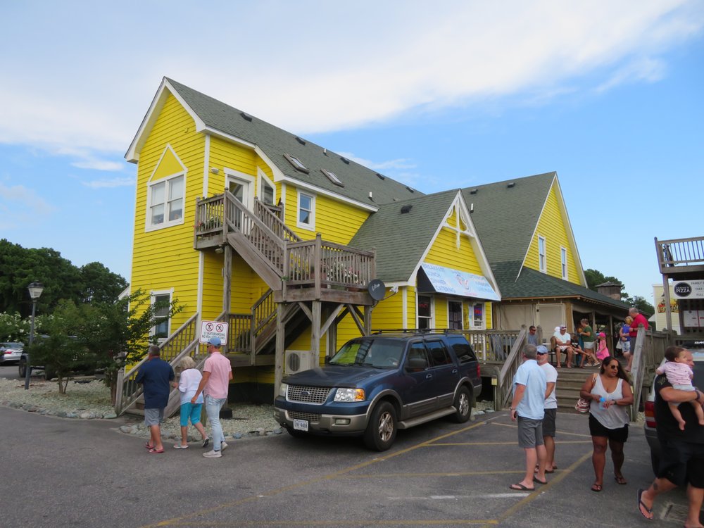 Uncle Ike's Sandbar & Grill