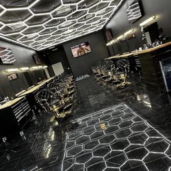 Valleycutz barbershop - Interior of shop