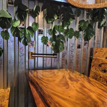 Bobo's Crab Shack - Fordham - Inside the restaurant - Cajun/Creole Near Me - New York, New York Bobo's Crab Shack - Fordham - Inside the restaurant - Cajun/Creole Near Me - New York, New York