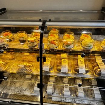 R Place Family Eatery - Homemade Cupcake and SO much more... - Diners Near Me - Morris, Illinois