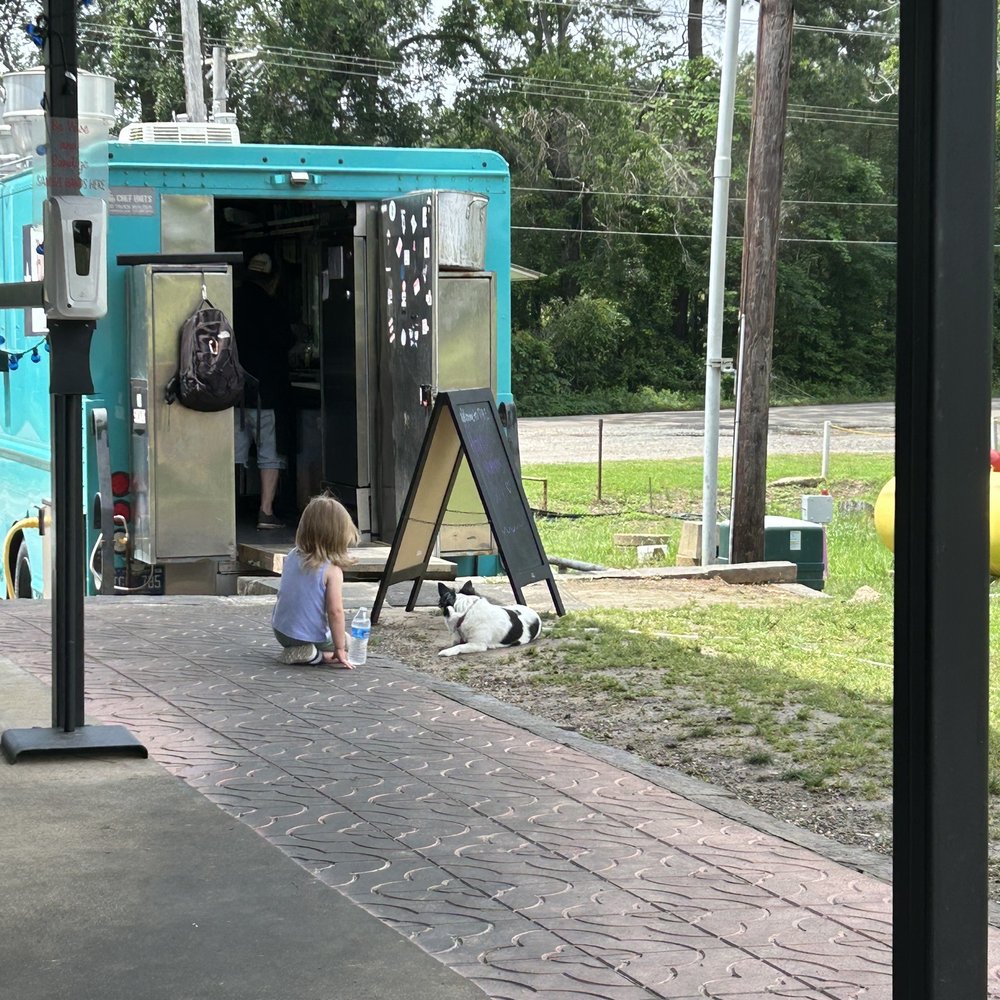 Pazitivo Inspired Kitchen - Food truck and hostess, Mickey. Dogs are welcome on a leash. Patio and indoor seating available. Order at your table. - Mexican Near Me - Longview, Texas