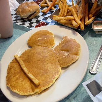 Nutcracker Family Restaurant - Kids pancakes - Ice Cream & Frozen Yogurt Near Me - Pataskala, Ohio Nutcracker Family Restaurant - Kids pancakes - Ice Cream & Frozen Yogurt Near Me - Pataskala, Ohio